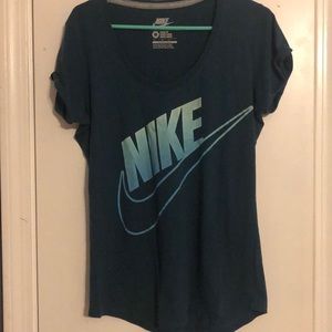 Nike T-shirt